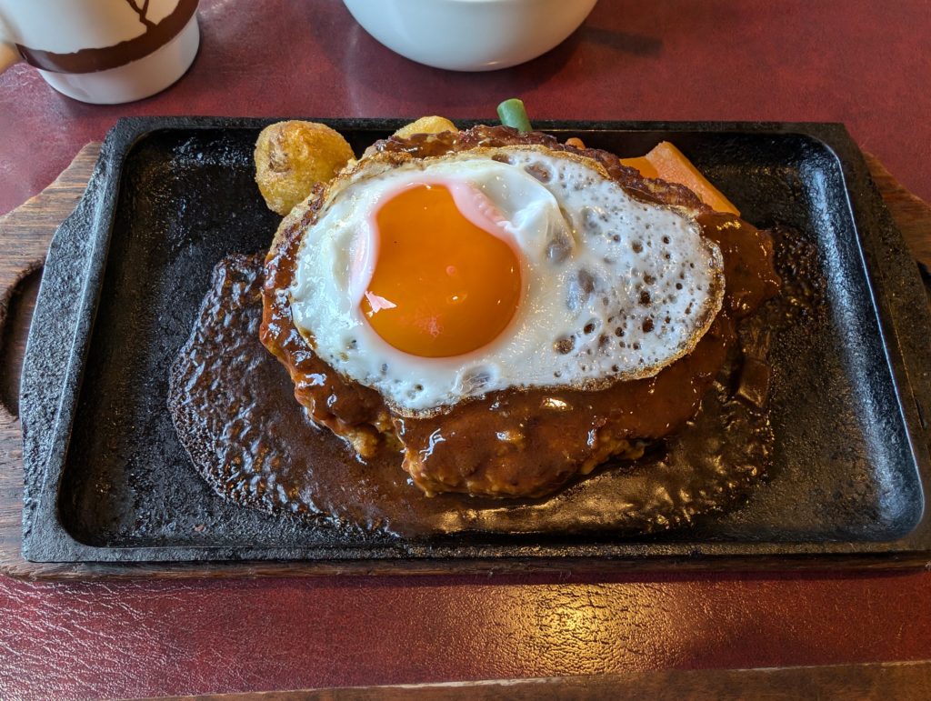 Happy3のデミグラスハンバーグ